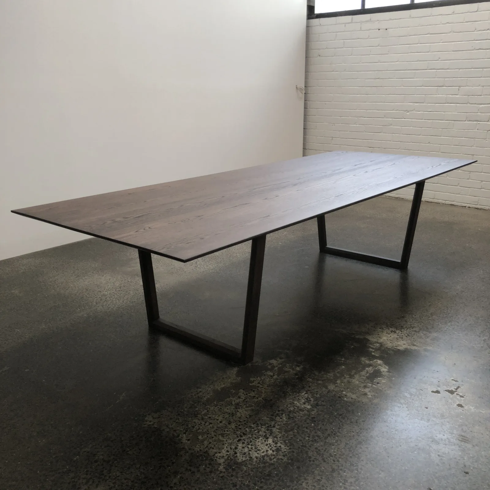 Nina Table view 1